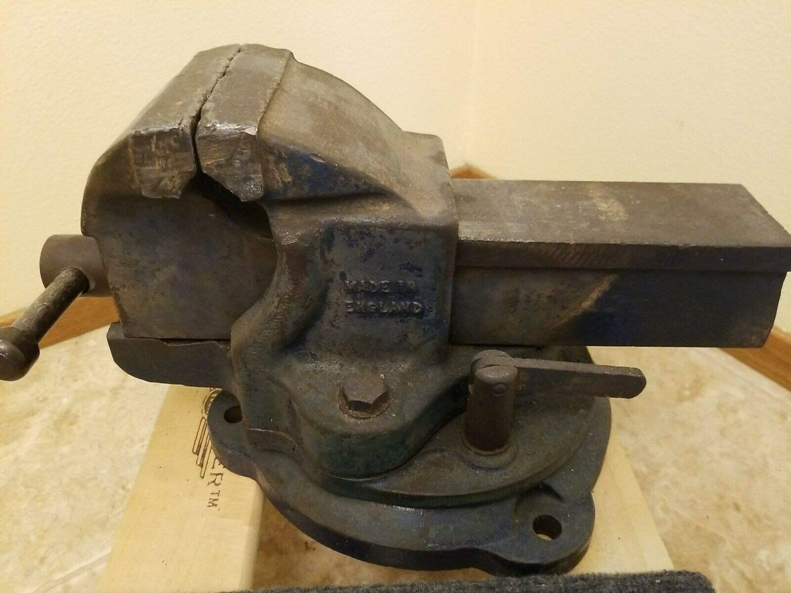 Vintage Woden Made In England Woden #186b/4 Bench Mount Vise Early Type 58lbs