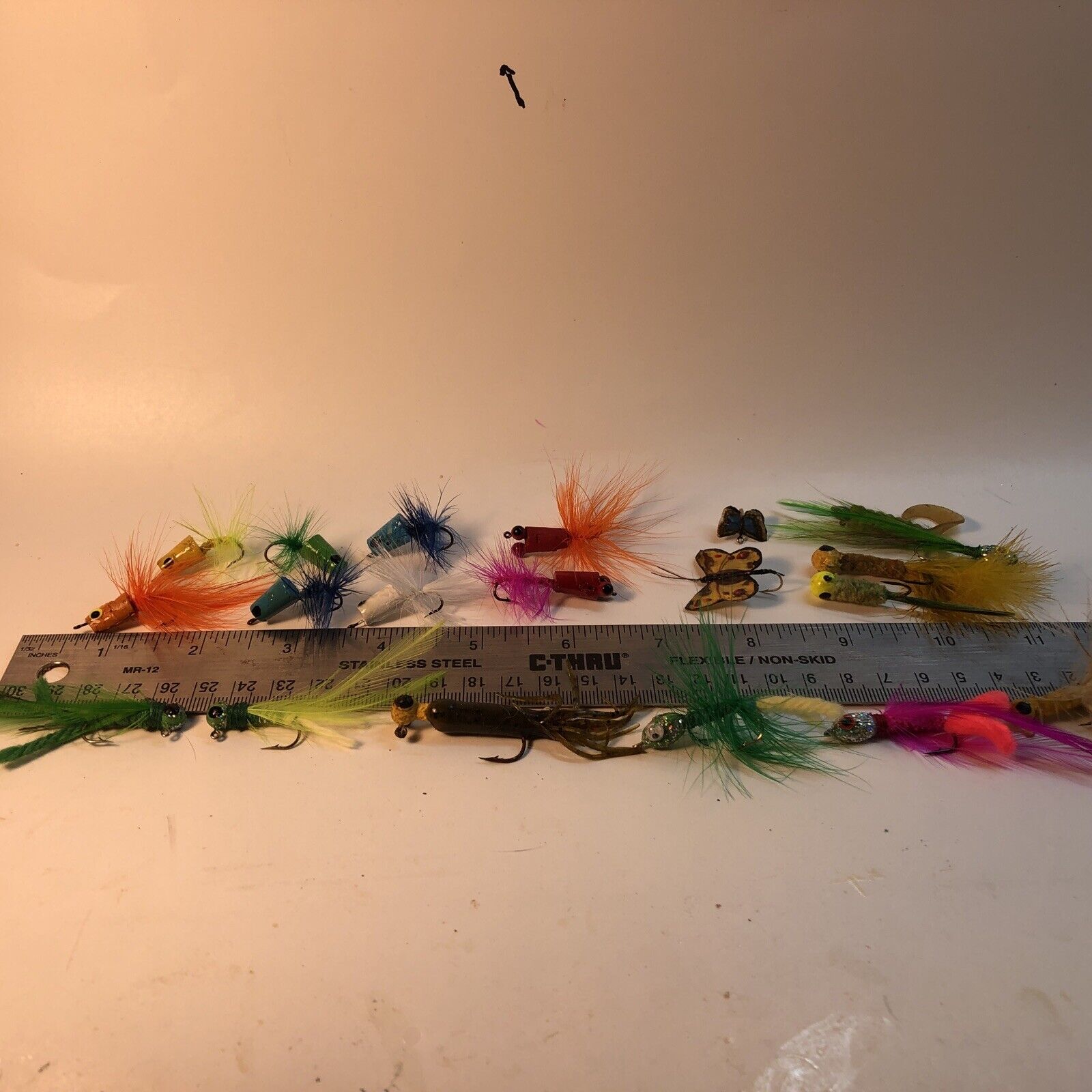 20 Vintage Lot Aa-6 Hand Tied And Painted Fishing Flies And Lures / Butter Flies