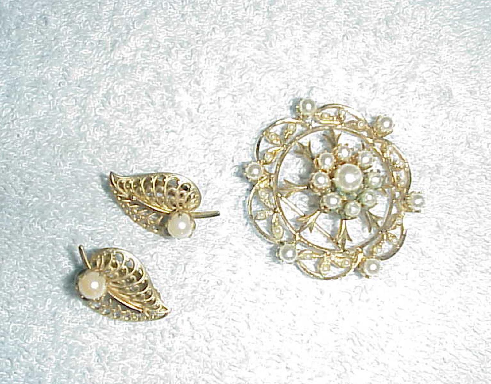 120/12kgf Earrings With Gorgeous Pearl Pin, Gold Tone, Quite Old& Delicate
