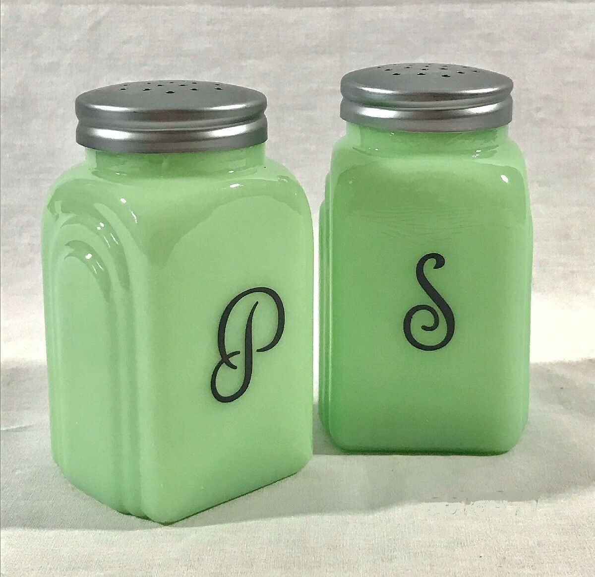 Jadeite Salt Pepper Shakers Vintage Retro Green Glass Art Deco Modern Farmhouse