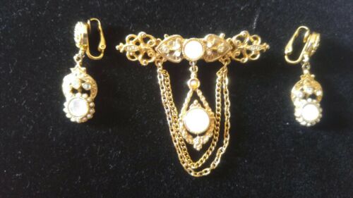 Vintage Estate Opalesant Pin Brooch And Teardrop Clip Earrings Goldtone W/ Pearl
