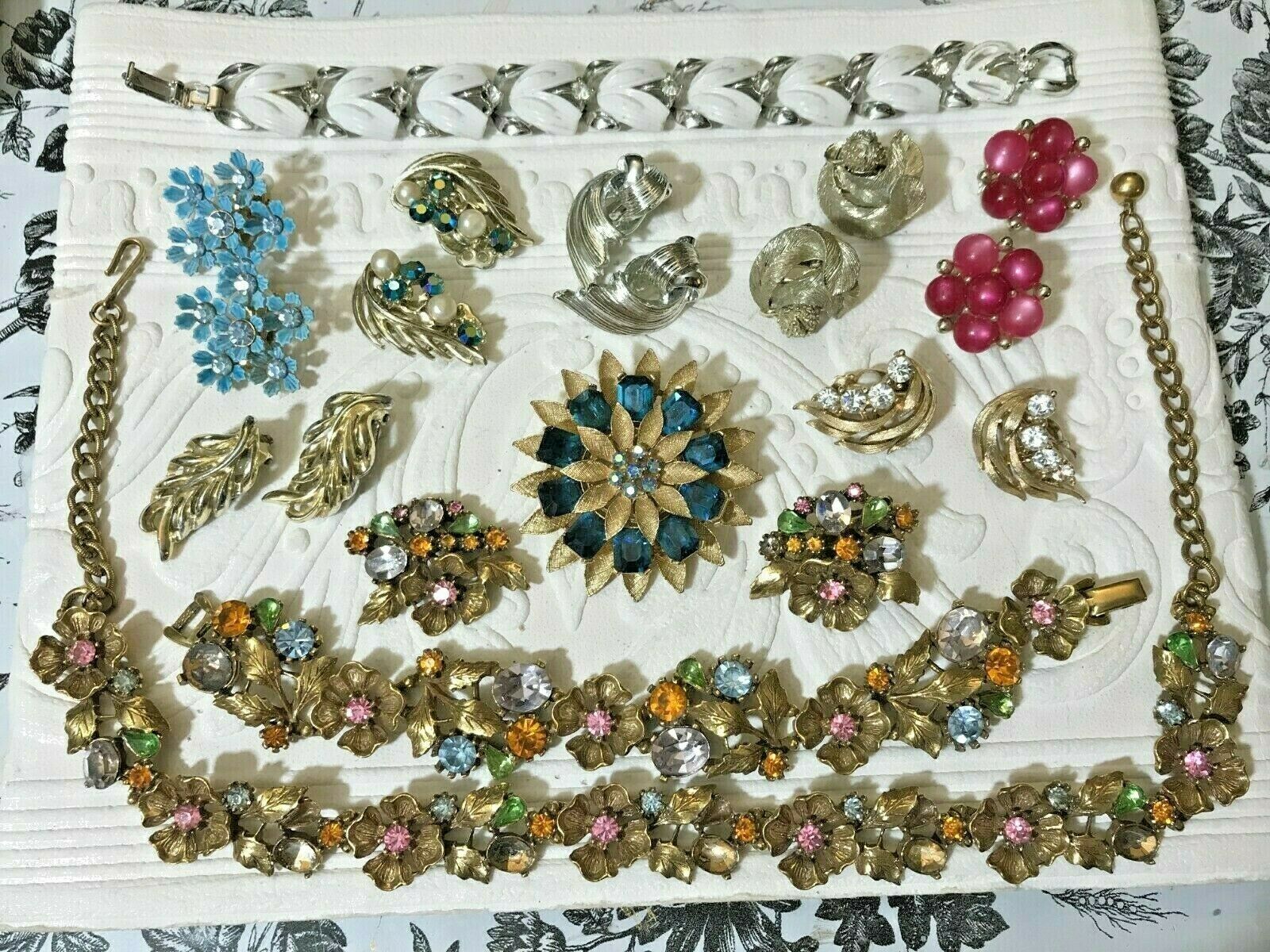 All Lisner Lot Vintage Costume Jewelry Signed Pieces Lisner Only